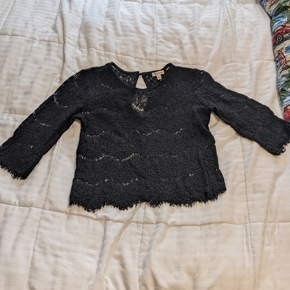 LILY White Lacey Black Top Size Small - Picture 1 of 7